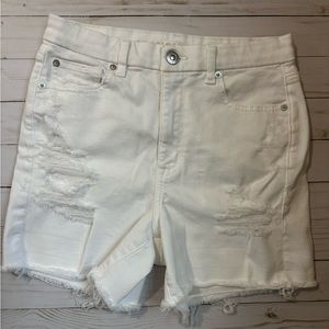 American eagle curvy high rise white shorts size 6